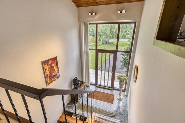 Villa on a spacious plot in Ronse for sale!