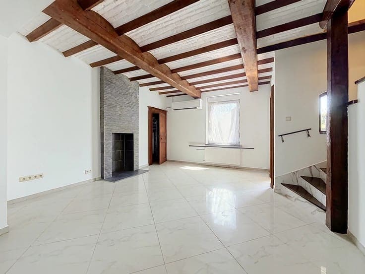 Sale - House Charleroi - 259,000 €