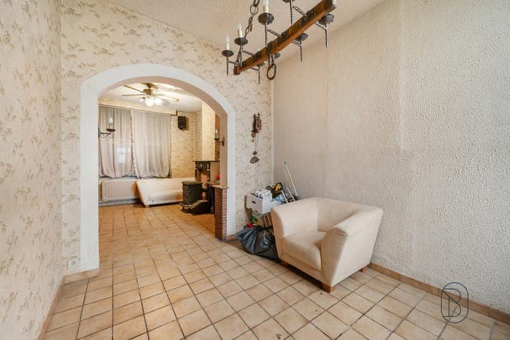 Semi-detached house with garden and garage