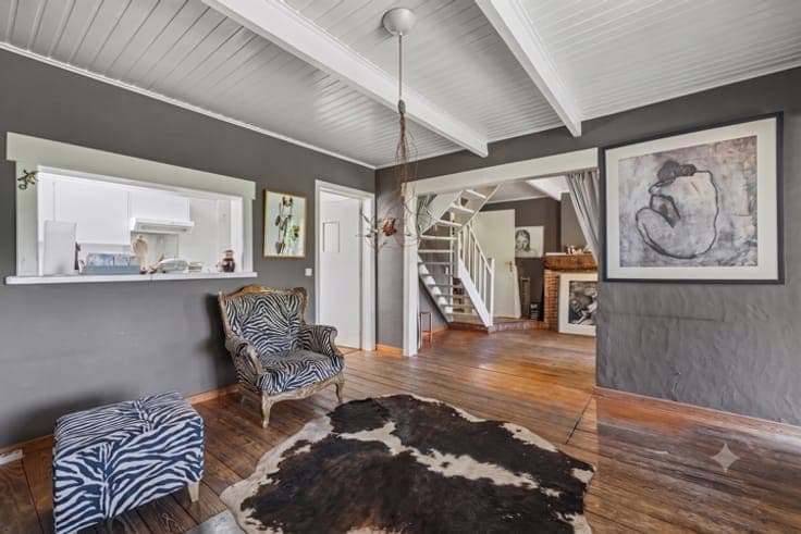 A green paradise – estate in need of updating