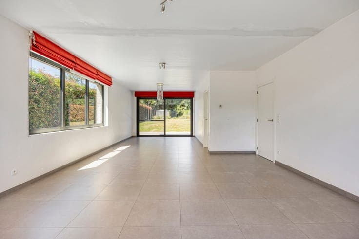 Spacious, energy-efficient and move-in-ready villa in Wemmel