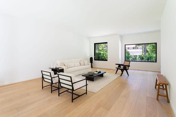 Exceptional villa with spacious garden in prime location