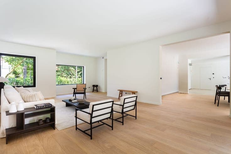 Exceptional villa with spacious garden in prime location