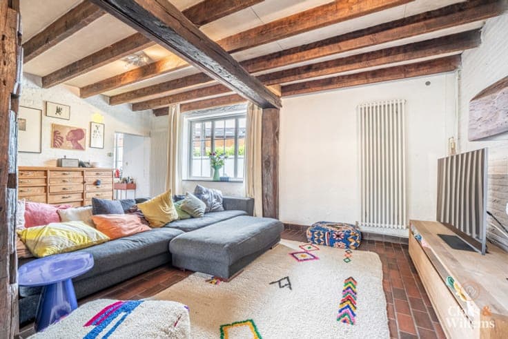 Authentic fermette with barn and exceptional plot
