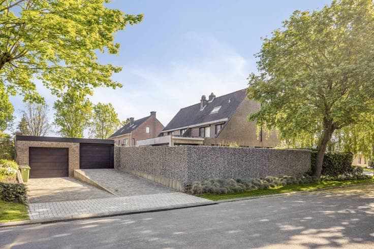 Spacious semi-detached house for sale in Kruibeke