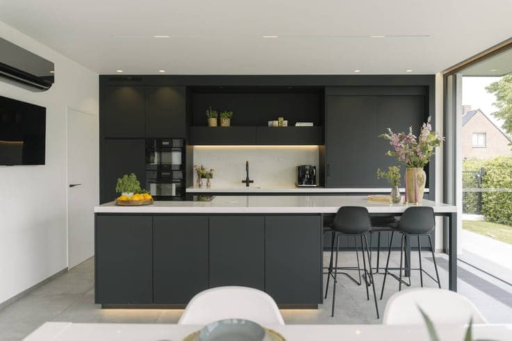 Ready to move in villa in the Rodenburg district in Marke