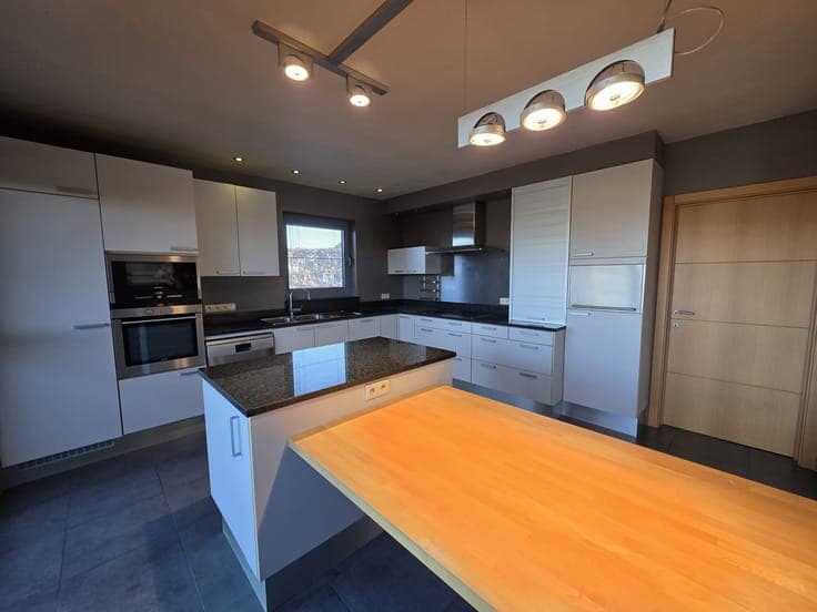 Spacious, bright and completely private – your new home