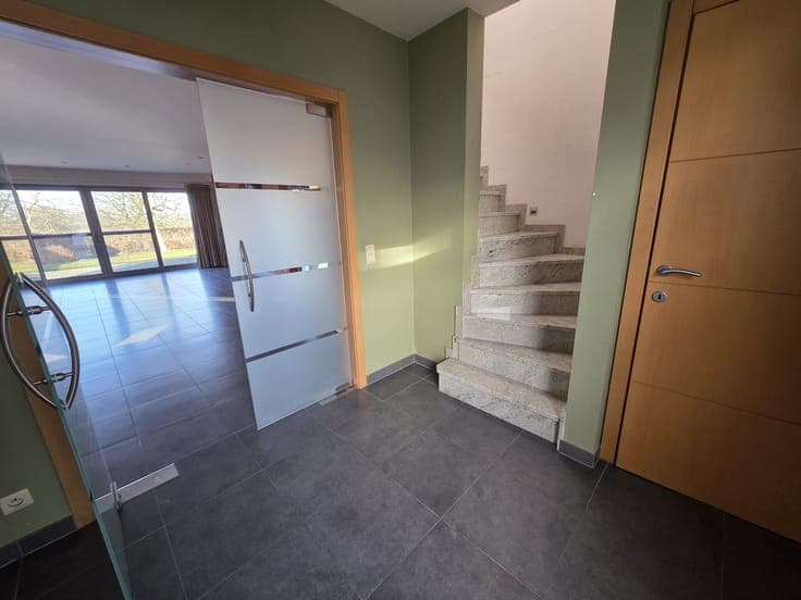 Spacious, bright and completely private – your new home