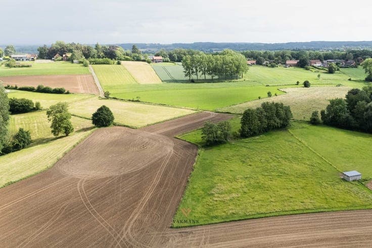 Instapklare gezinswoning met prachtige zuidgerichte tuin