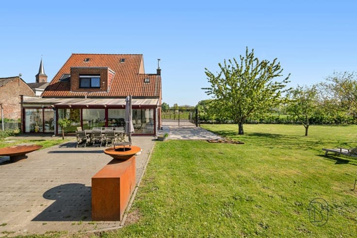 Quiet family home at the foot of Kluisberg