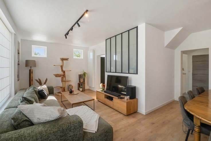 Quiet family home at the foot of Kluisberg
