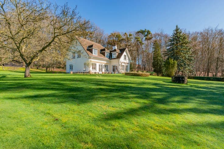 Unique villa with potential surrounded by nature