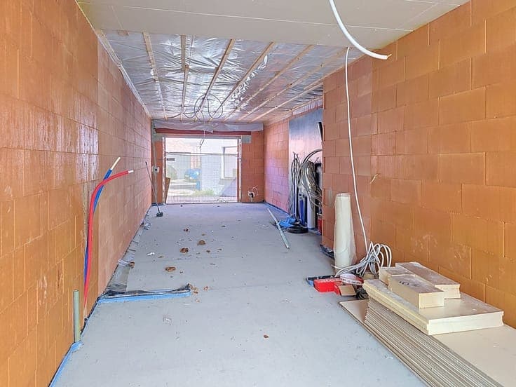 Structureel volledig gerenoveerde woning van 275 m² op 1.021