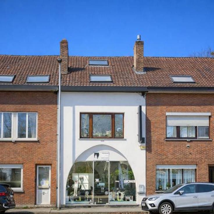 House for sale in the centre of St-Dns-Westrem
