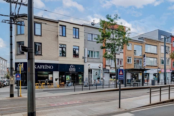 Retail space with apartment