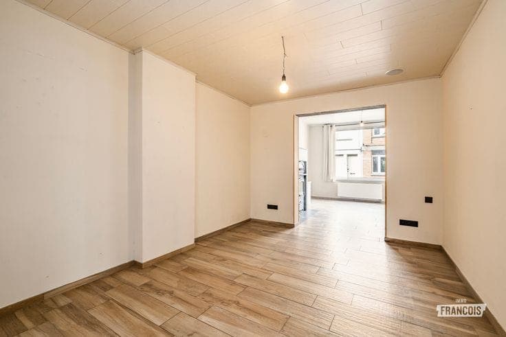 Move-in-ready family home for sale near the marina in Blank…