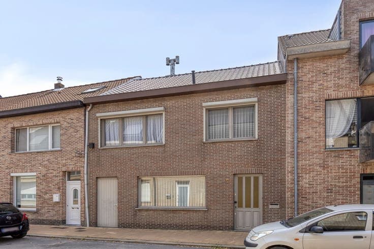 Instapklare woning met gezellige leefruimtes en zonnige tuin
