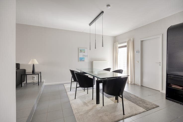 Instapklare woning met gezellige leefruimtes en zonnige tuin