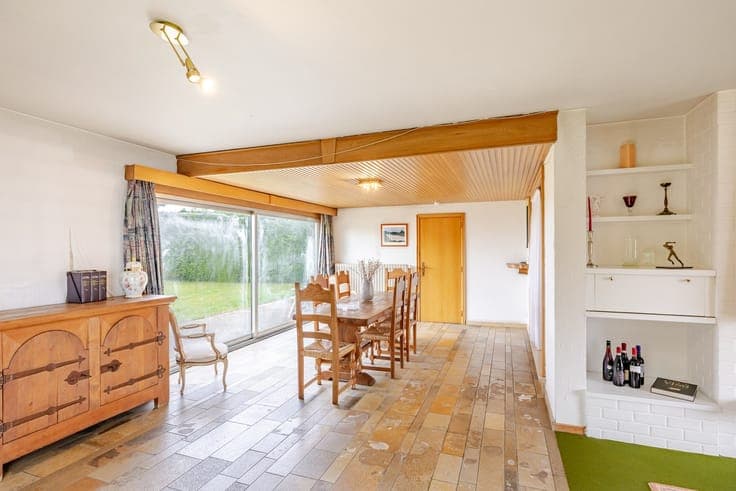 Charmante open bebouwing met 4 slaapkamers en prachtig uitzi