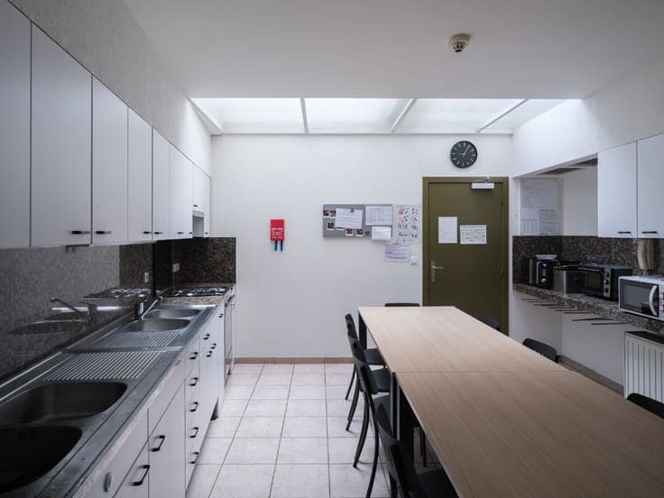 Opbrengsteigendom bestaande uit 18 studentenkamers en twe...