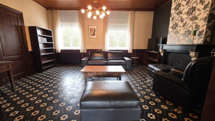 Te koop ruime woning in het groene Schoonaarde.