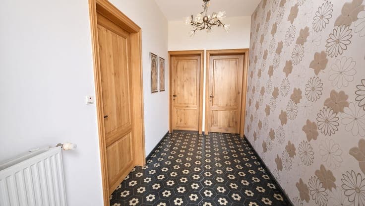 Te koop ruime woning in het groene Schoonaarde.