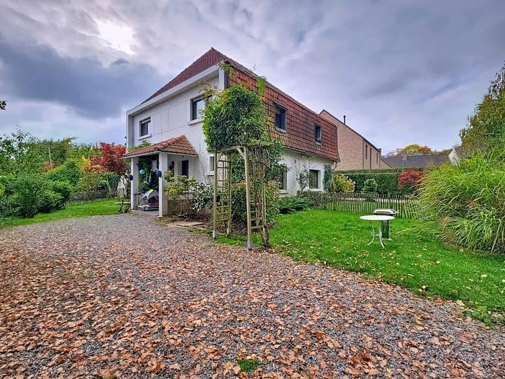 Dual dwelling in the centre of Ottignies
