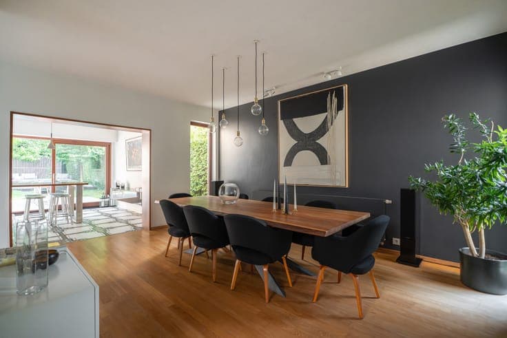 Villa 4 Bdrs with Landscaped Garden - Lycée Français –