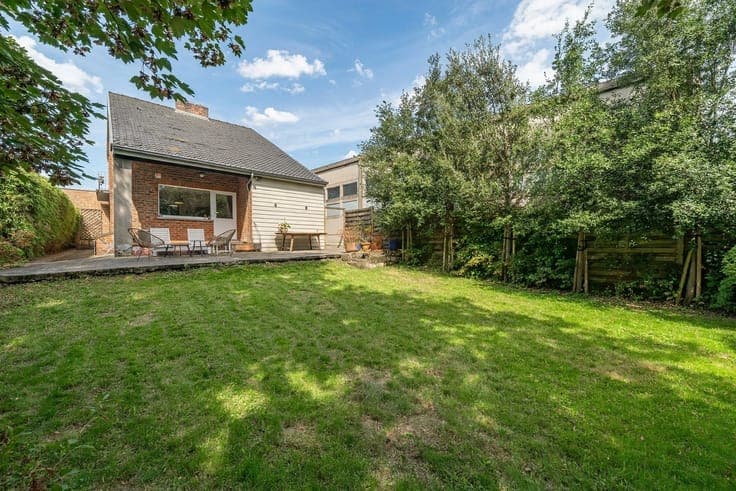 Beersel– Stunning 233m² villa – 3 bedrooms + potential for a
