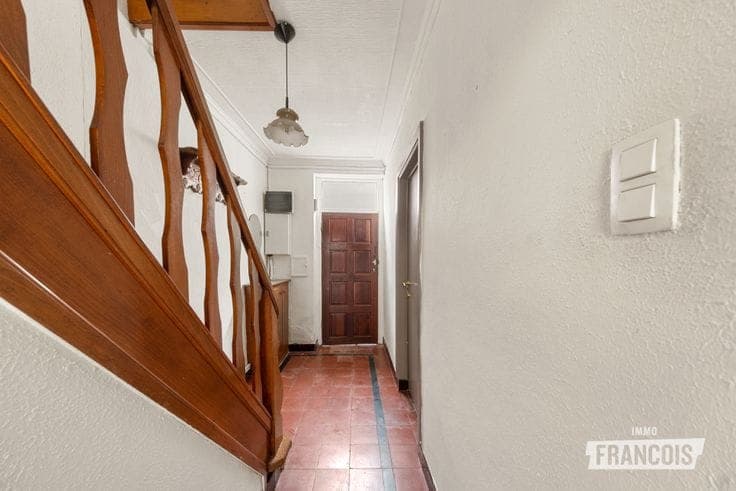 Townhouse to renovate in a quiet location in Bruges