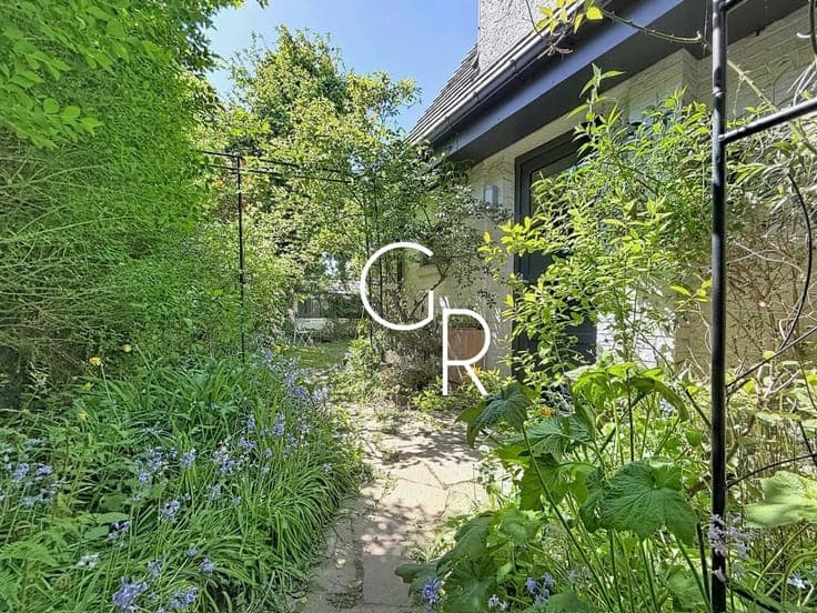 Charming detached villa – Sainte-Anne neighbourhood, Rhode-S