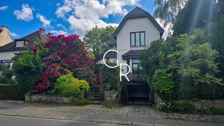 Charming detached villa – Sainte-Anne neighbourhood, Rhode-S