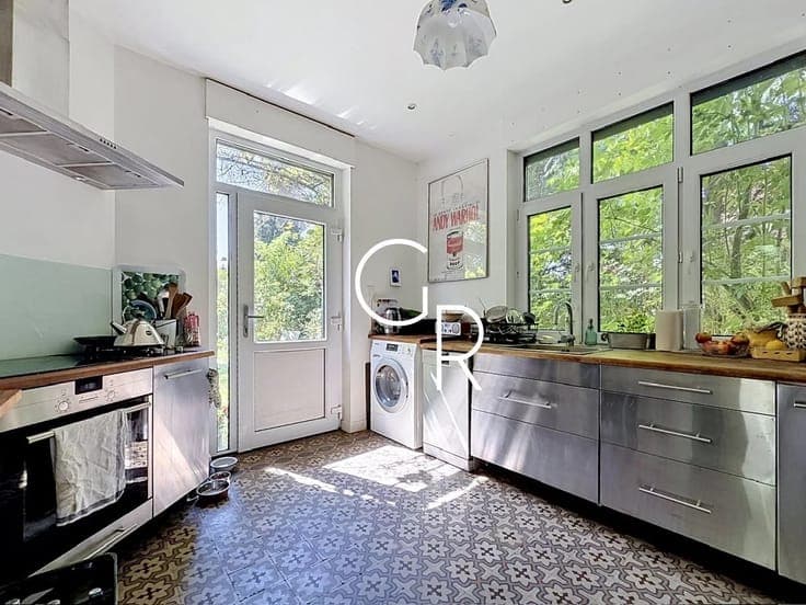 Charming detached villa – Sainte-Anne neighbourhood, Rhode-S