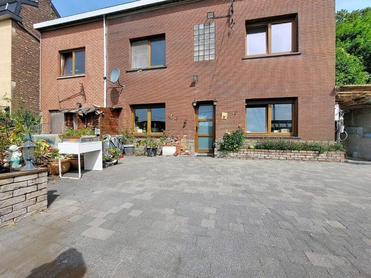 House in Engis