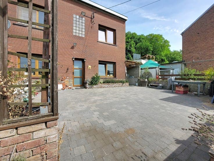 House in Engis