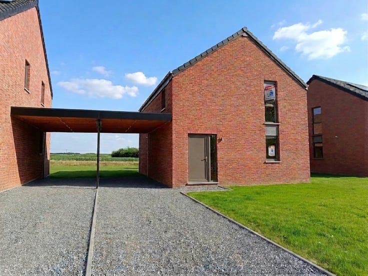 House in Pont-À-Celles