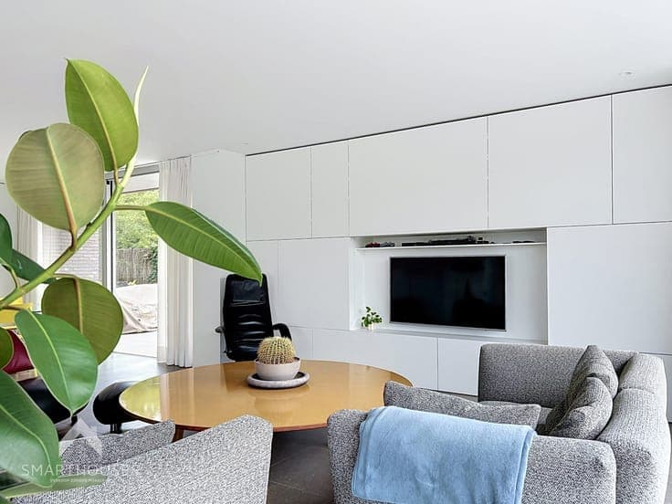 Energy-efficient villa with 3 bedrooms, 2 bathrooms and a la