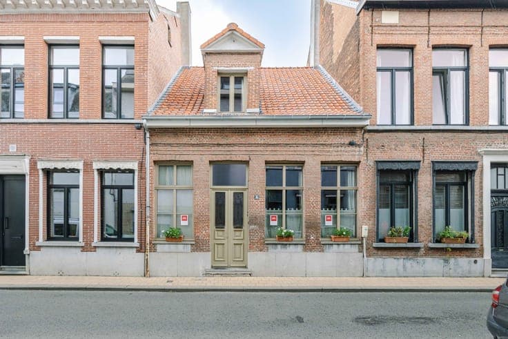 Unieke, gerenoveerde parel met stadstuin naast het Stadspark
