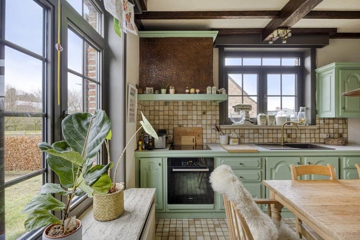 Charming family home in a prime location for sale in Eeklo