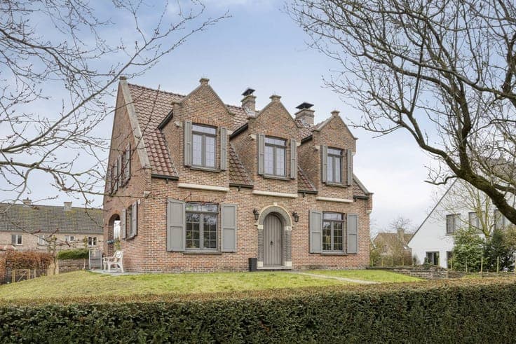 Charming family home in a prime location for sale in Eeklo