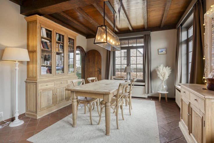 Charming family home in a prime location for sale in Eeklo