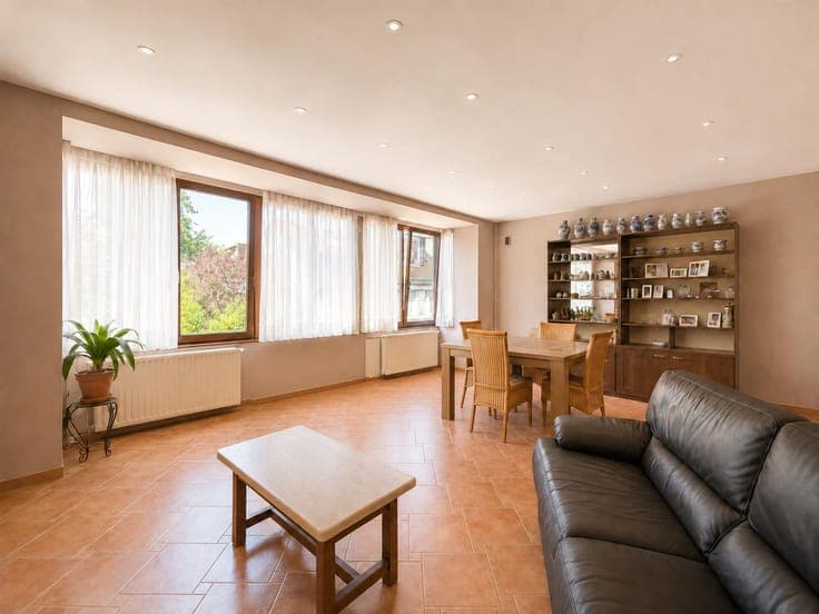 COIN DU BALAI – Spacious 6-bedroom house + garage