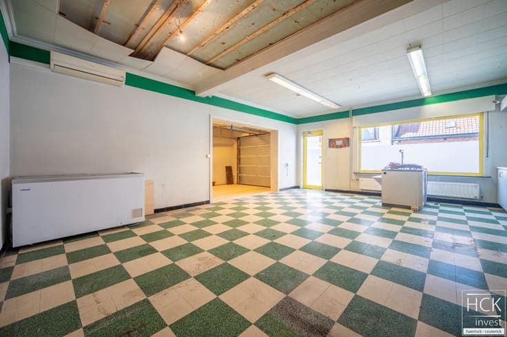 DEINZE - Ultra ruime woning met talrijke mogelijkheden, l...