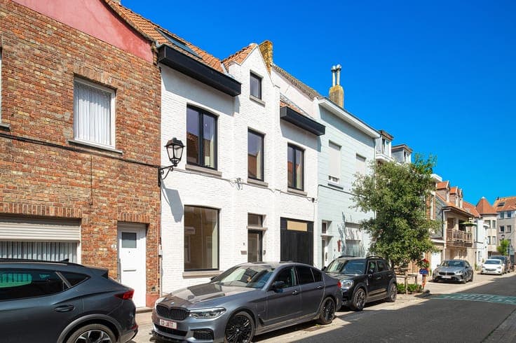 Energiezuinige gerenoveerde woning met 4 slaapkamers te k...