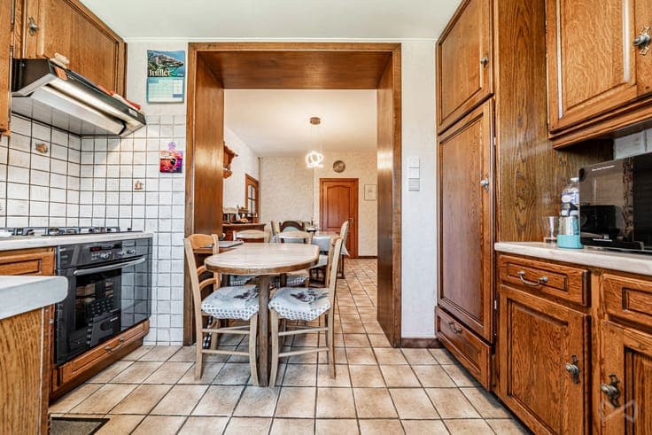 House in Montigny-le-Tilleul