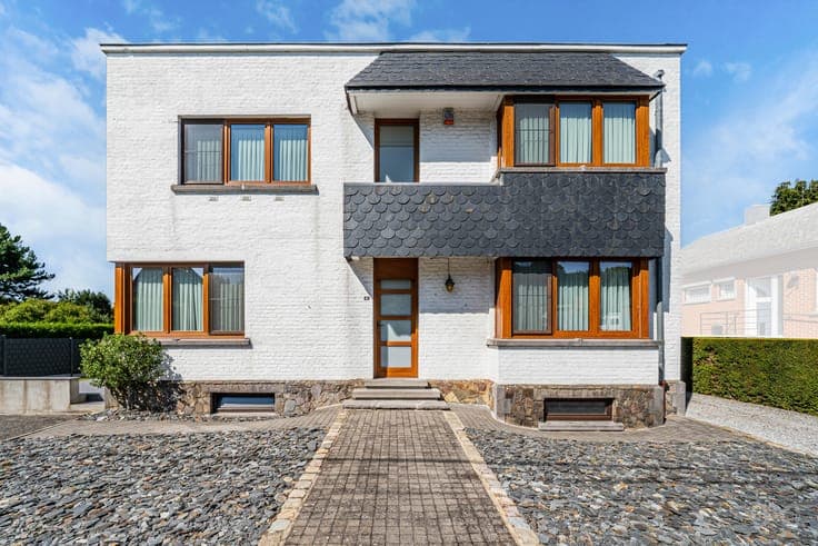 House in Montigny-le-Tilleul