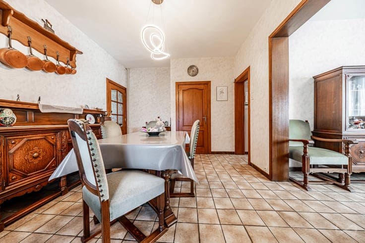 House in Montigny-le-Tilleul
