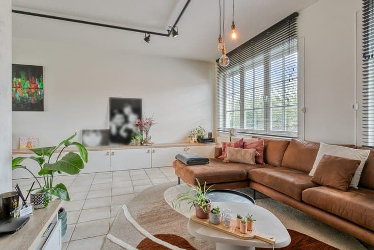 Quietly located family home with a view of nature reserve,