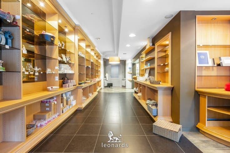 Spacious commercial property with residence