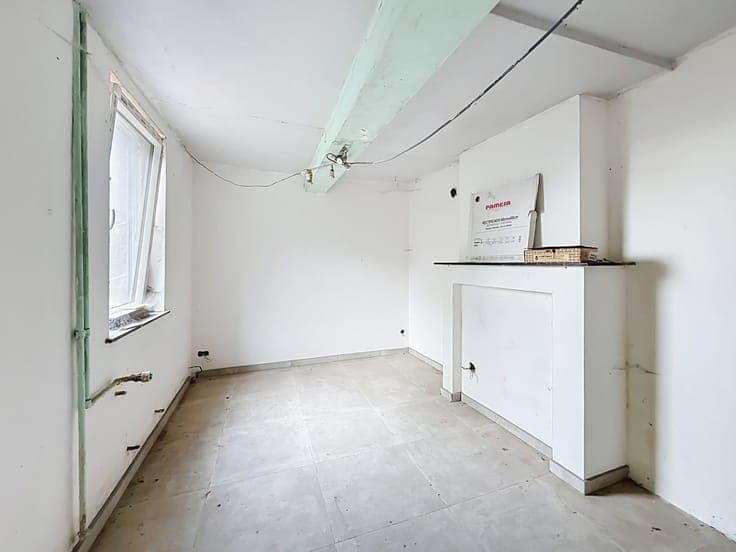 House to Renovate with Great Potential in Éprave